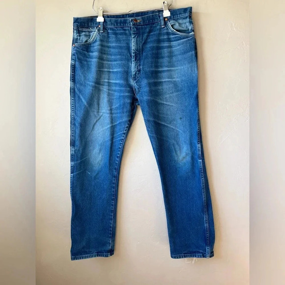 Vintage Wrangler Jeans 42x32 Cowboy Work Ranch Outdoors Mens Farmer Chore Hipste - Picture 1 of 13